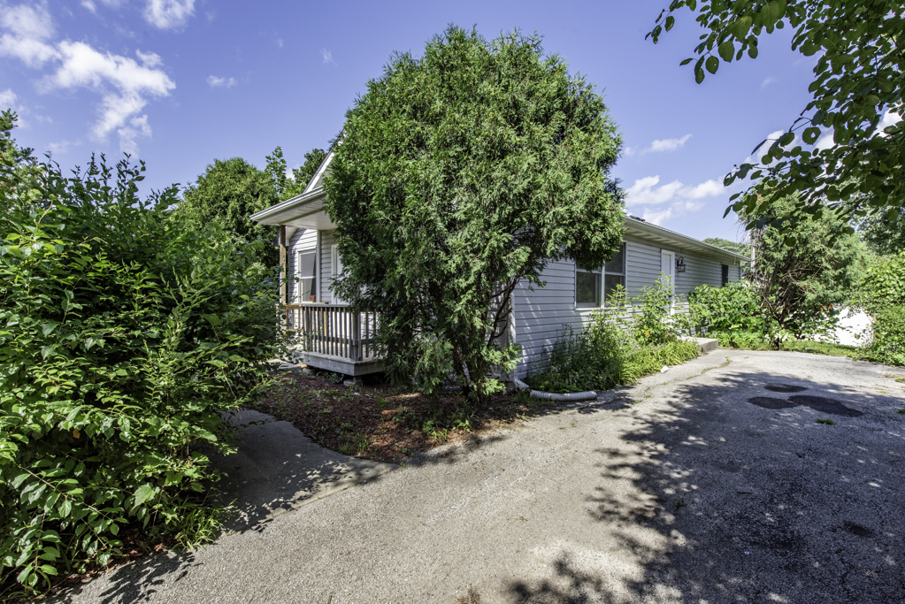 2131 Prospect Avenue, North Chicago, IL 60064