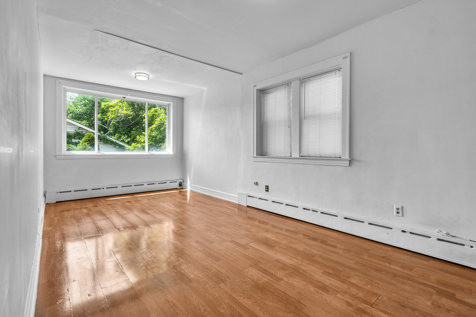 1842 Elmwood Avenue, Berwyn, IL 60402