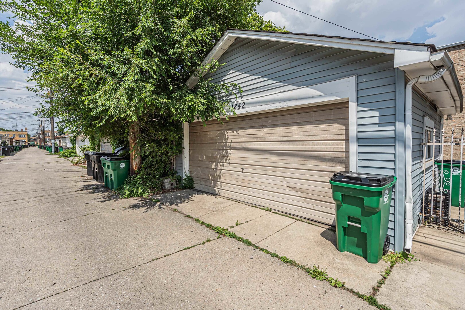 1842 Elmwood Avenue, Berwyn, IL 60402