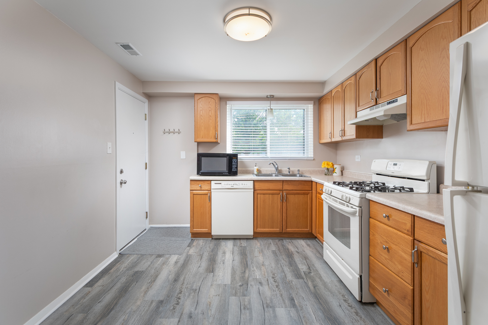 1500 S Fairfield Avenue #2A, Lombard, IL 60148