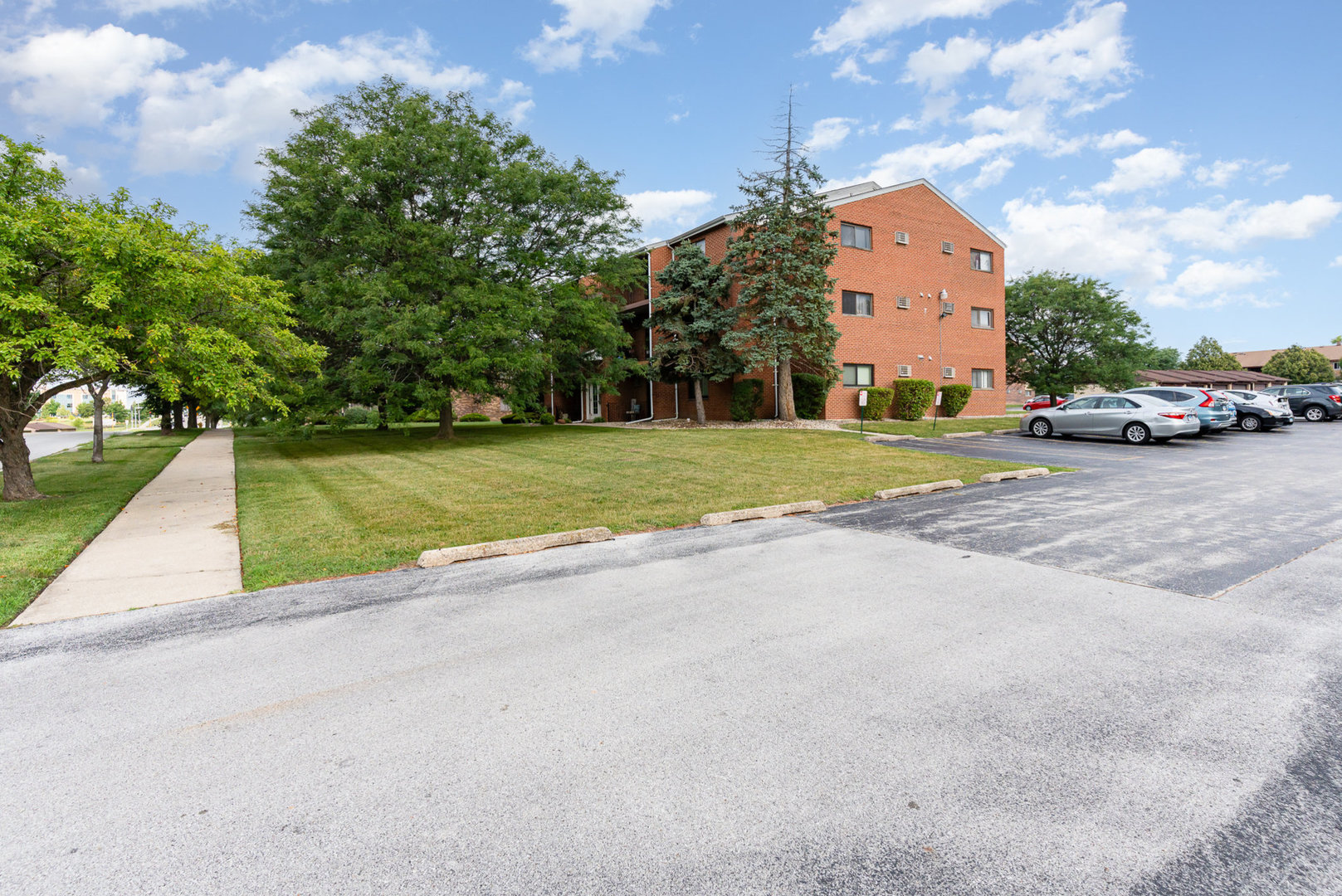9860 W 153rd Street #309, Orland Park, IL 60462