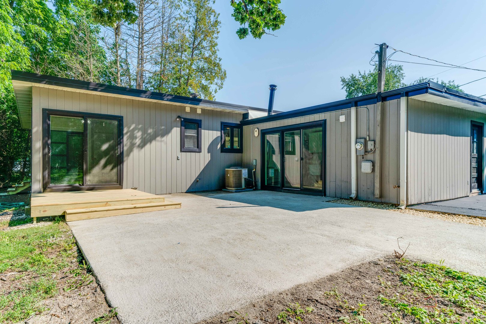 1803 Orchard Lane, McHenry, IL 60050