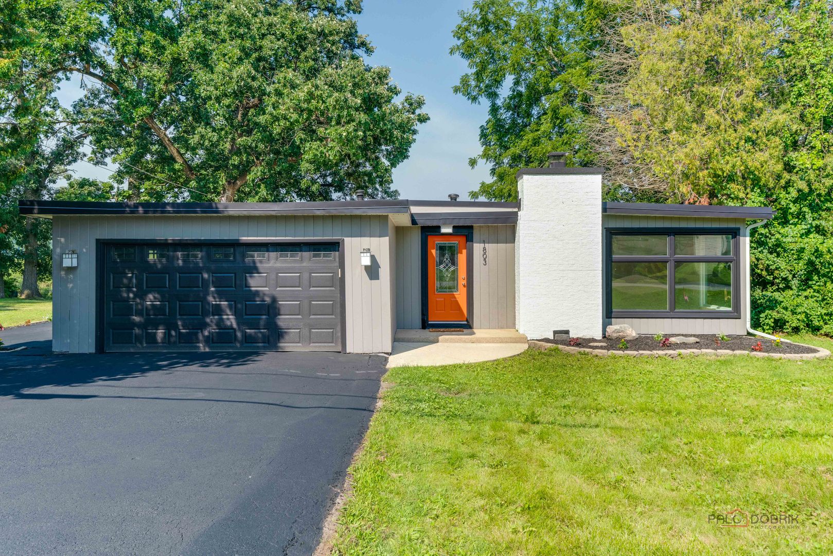 1803 Orchard Lane, McHenry, IL 60050