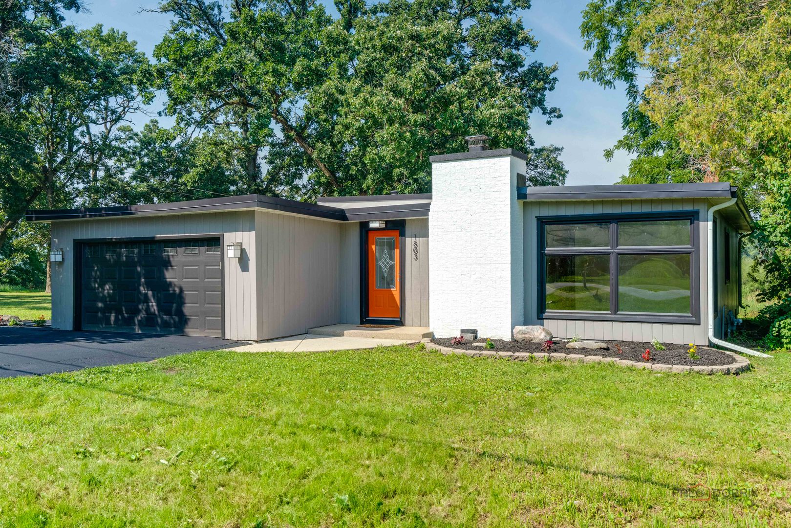 1803 Orchard Lane, McHenry, IL 60050