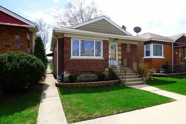 6444 28th Place, Berwyn, IL 60402