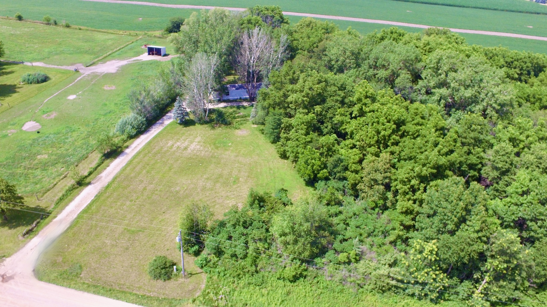 2085 N 4071st Road, Sheridan, IL 60551