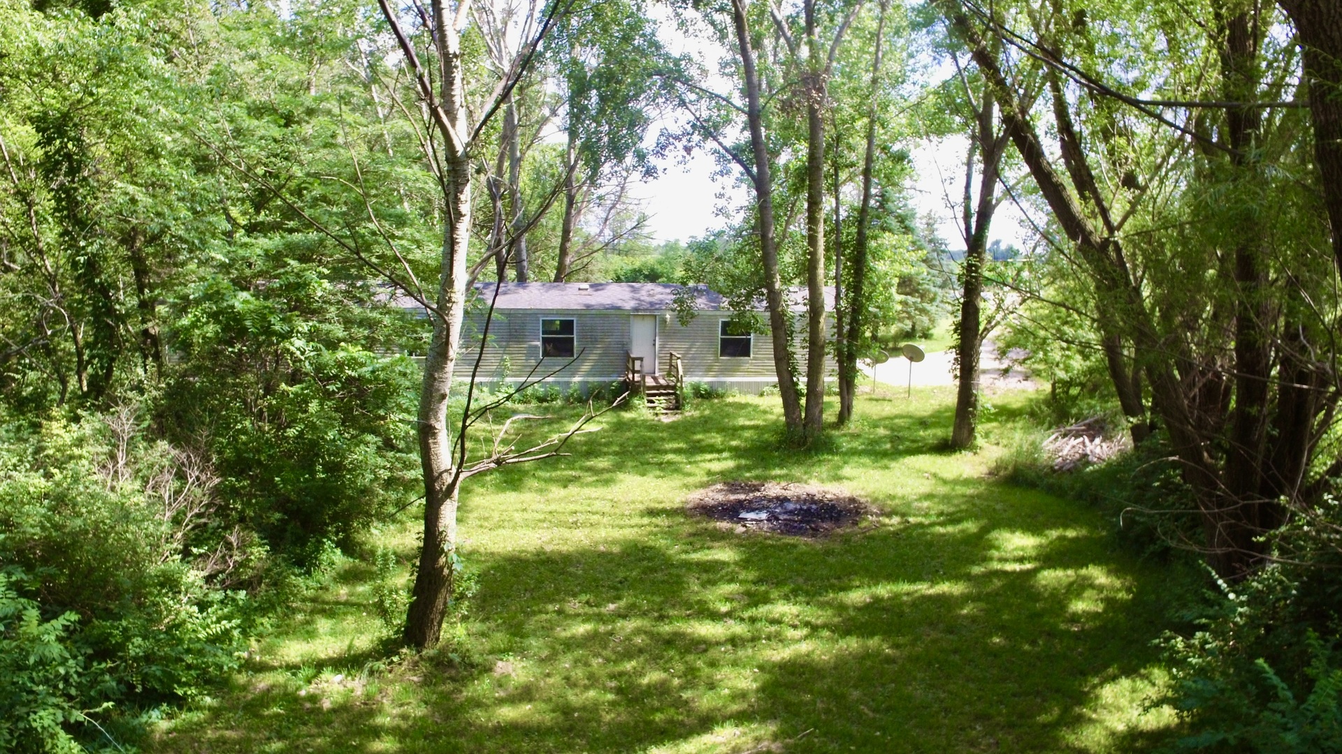 2085 N 4071st Road, Sheridan, IL 60551