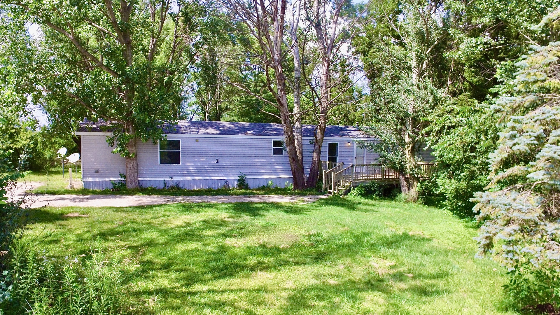 2085 N 4071st Road, Sheridan, IL 60551