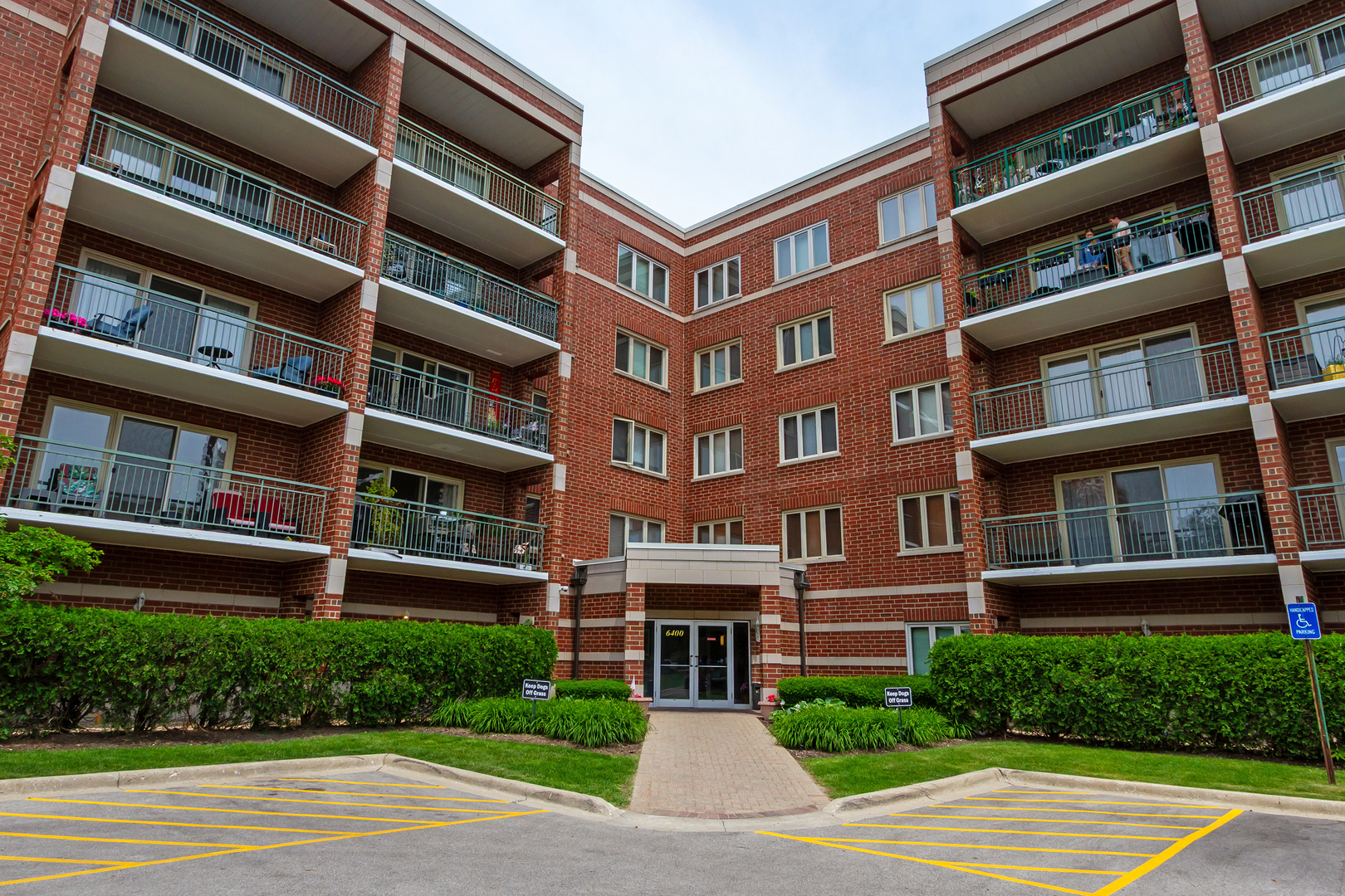 6400 W Berteau Avenue #502, Chicago, IL 60634