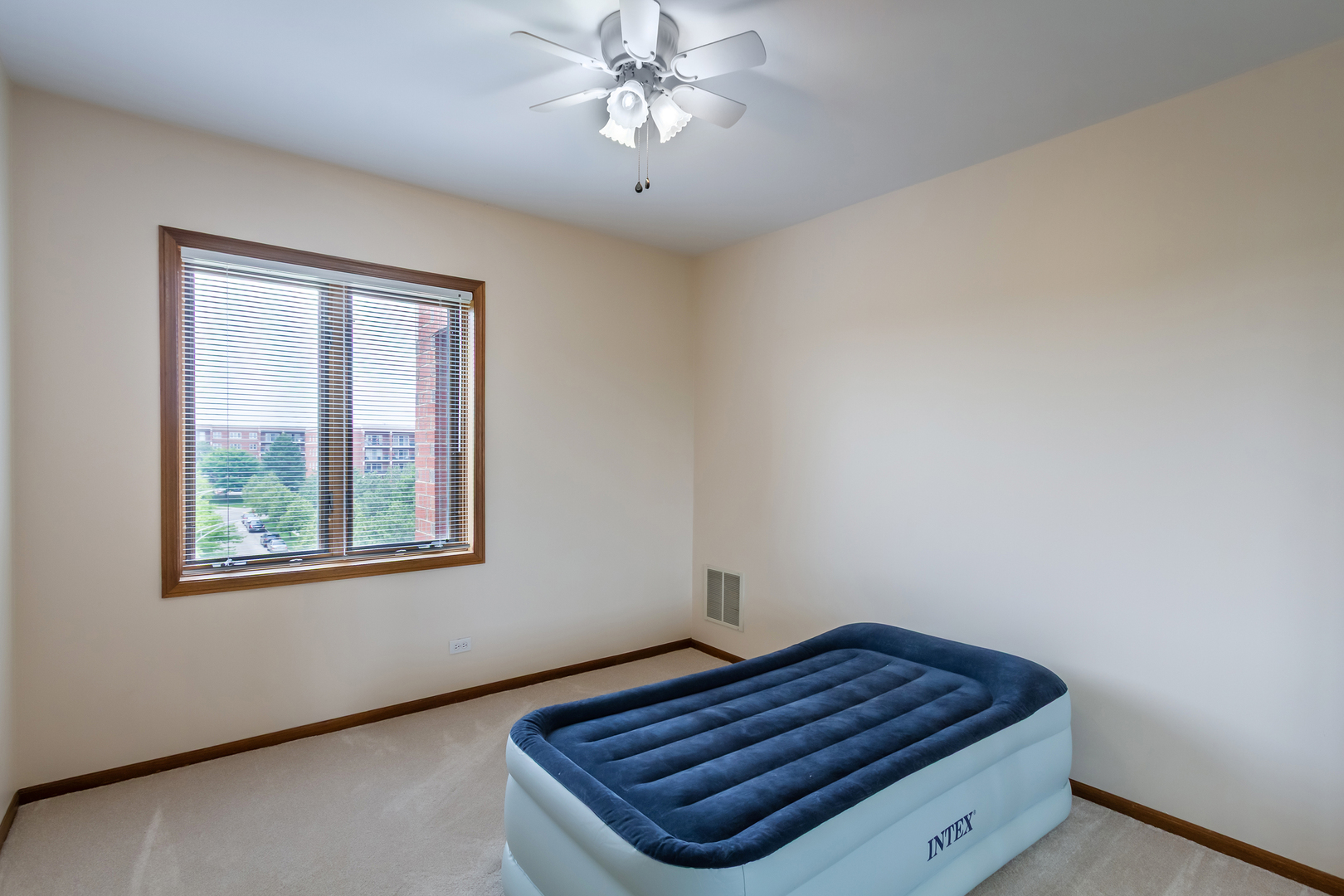6400 W Berteau Avenue #502, Chicago, IL 60634