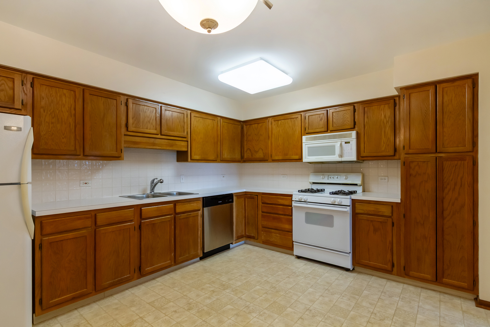 6400 W Berteau Avenue #502, Chicago, IL 60634