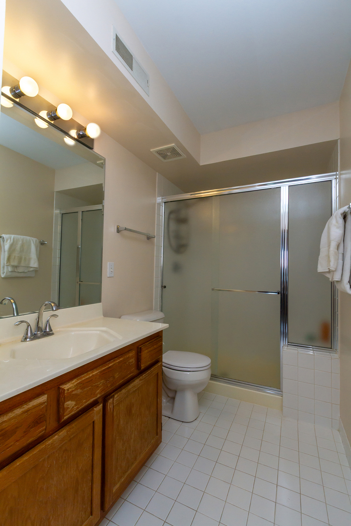 6400 W Berteau Avenue #502, Chicago, IL 60634