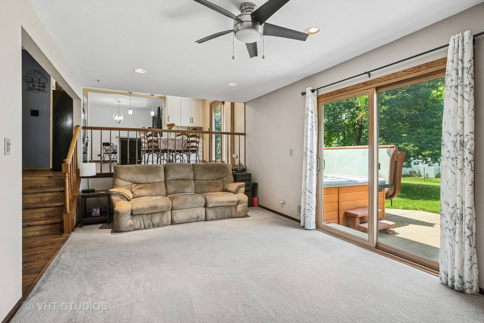 800 Cardinal Lane, Elk Grove Village, IL 60007
