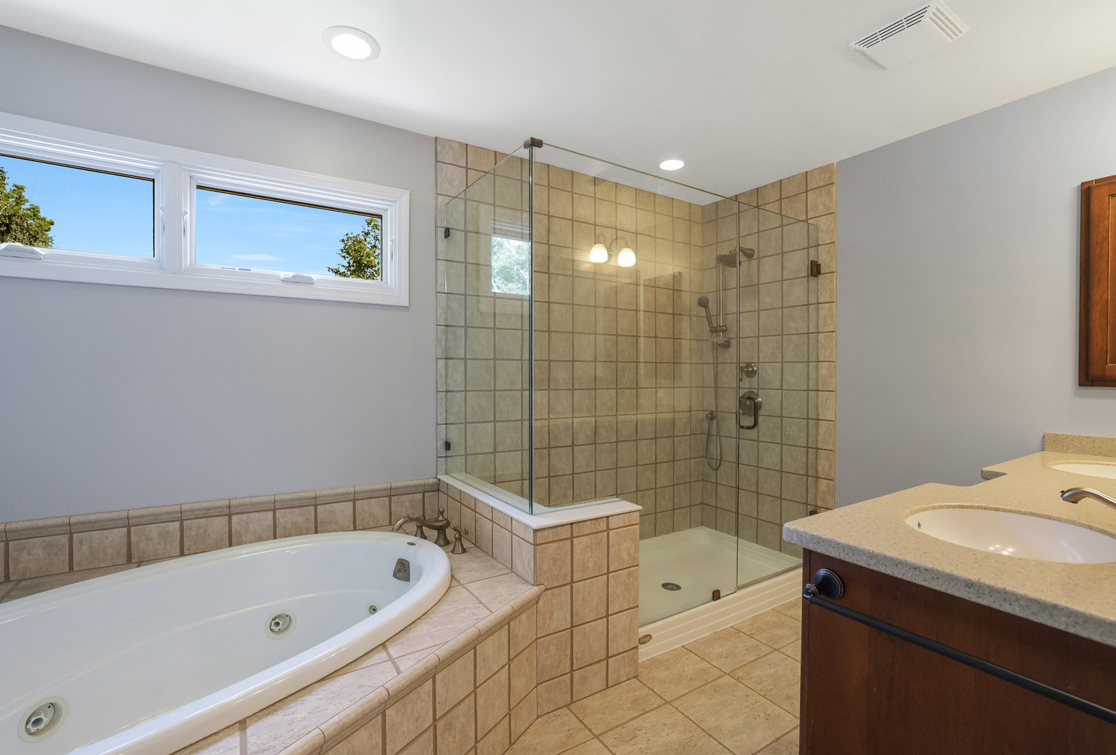 2394 Bayside Court, Lisle, IL 60532
