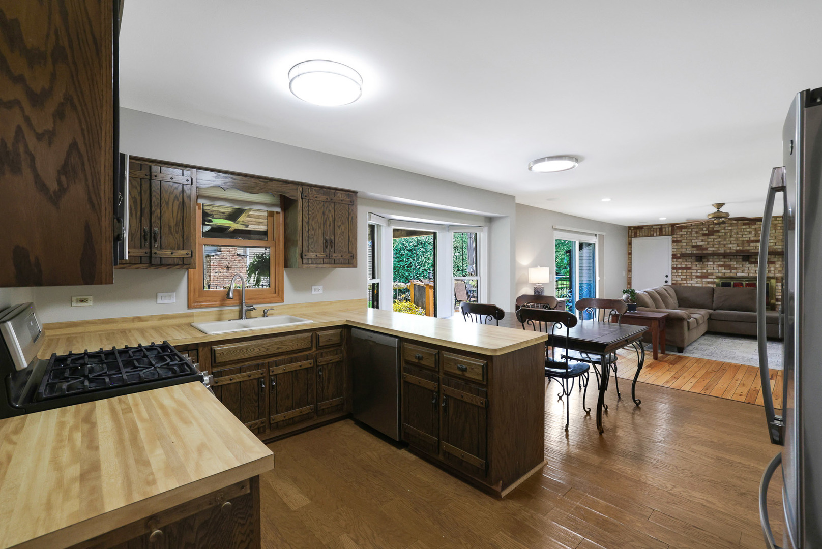 2394 Bayside Court, Lisle, IL 60532