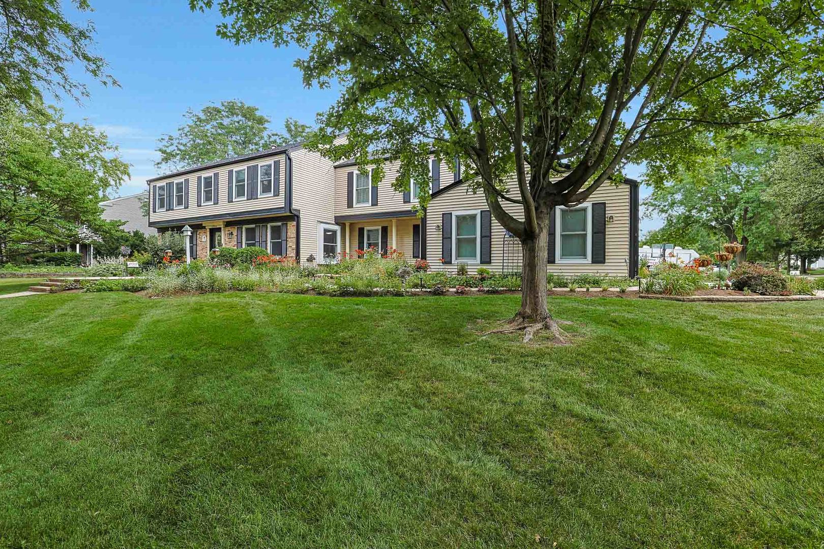 2394 Bayside Court, Lisle, IL 60532