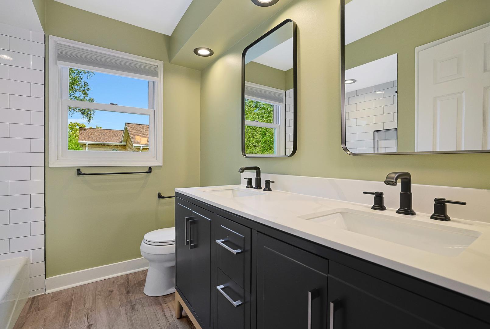2394 Bayside Court, Lisle, IL 60532
