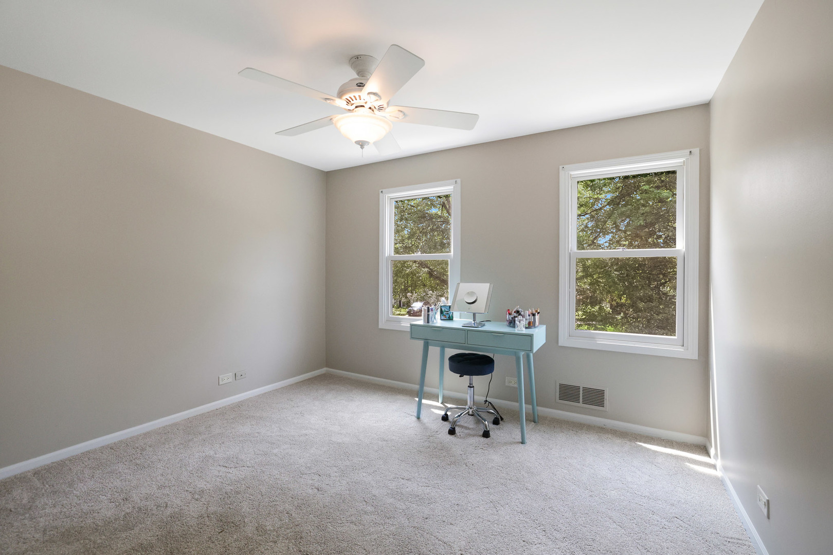2394 Bayside Court, Lisle, IL 60532