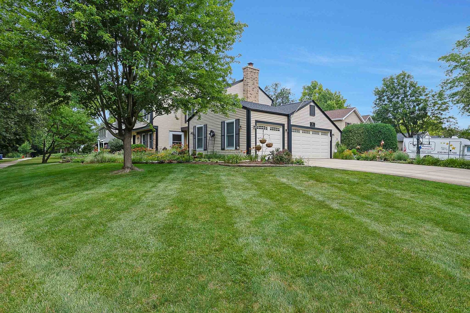 2394 Bayside Court, Lisle, IL 60532