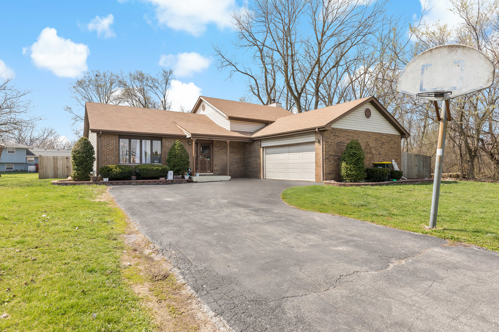 3042 Helfred Avenue, South Chicago Heights, IL 60411