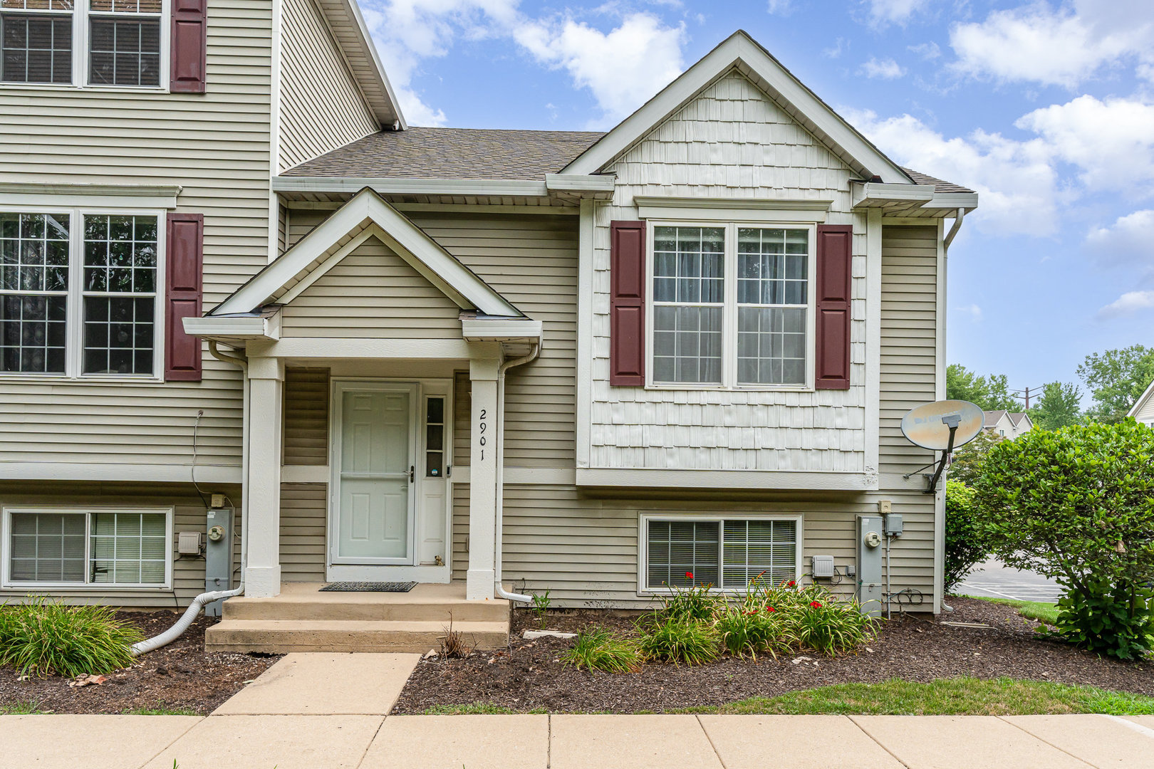 2901 Woodside Drive, Joliet, IL 60431