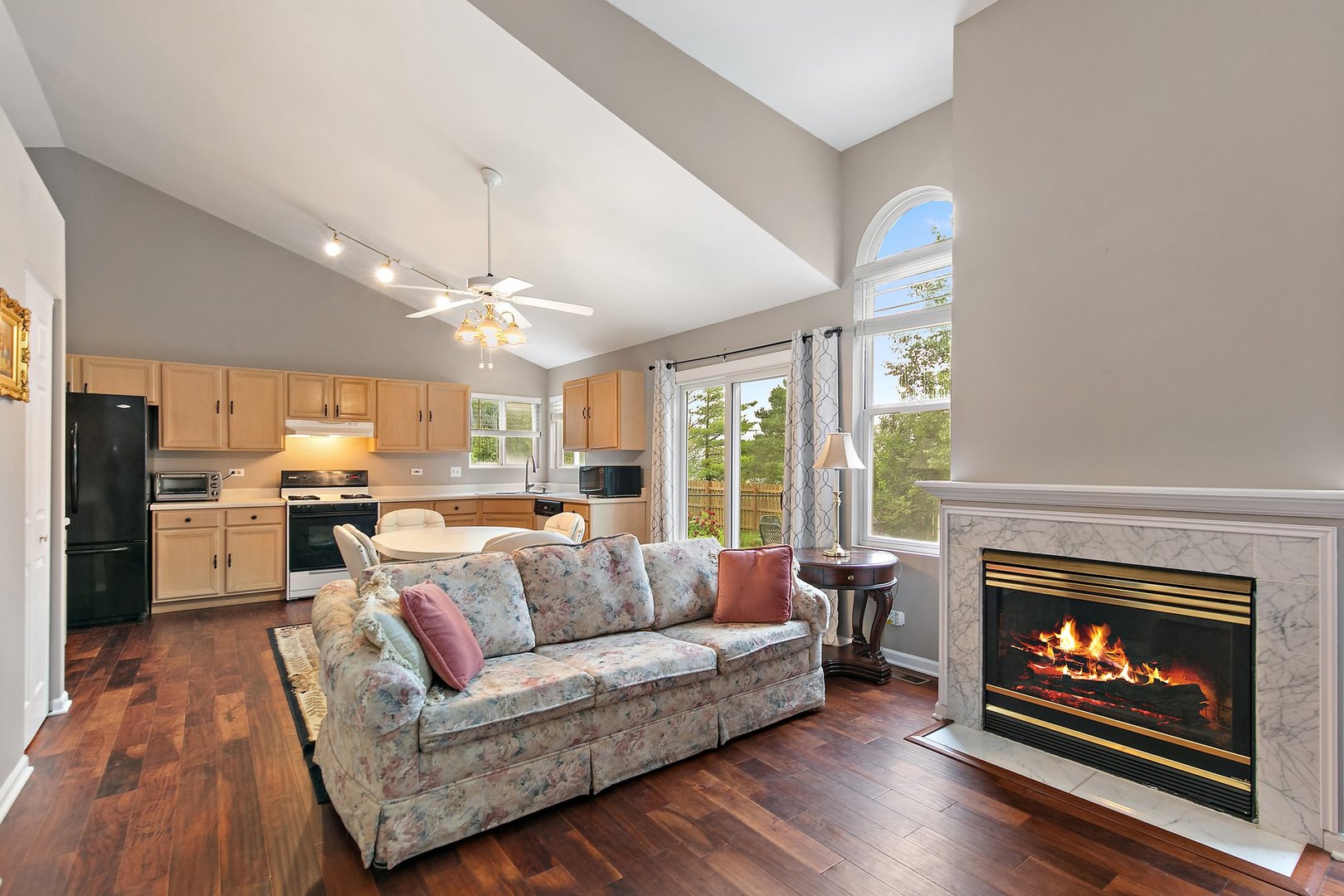 1531 Cumberland Parkway, Algonquin, IL 60102