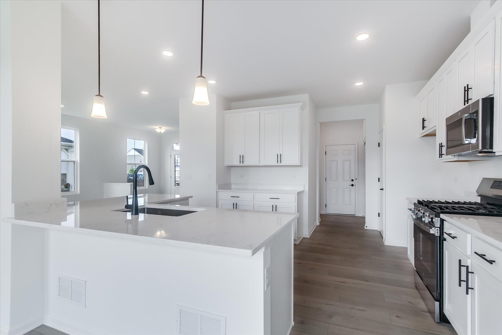 4320 Chelsea Manor Circle, Aurora, IL 60504