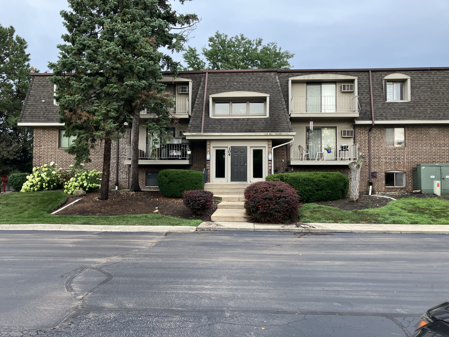 104 E Bailey Road #G, Naperville, IL 60565