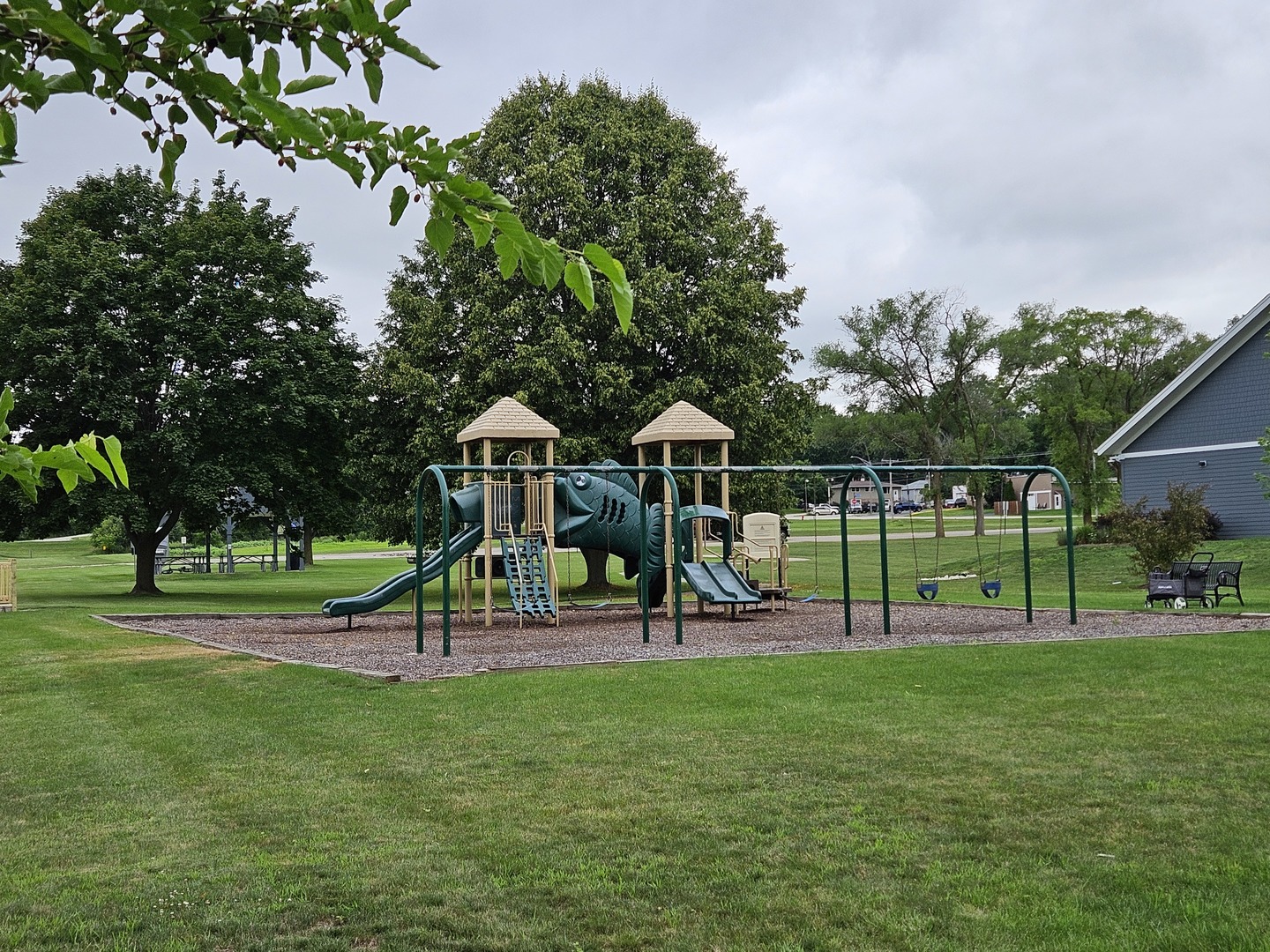 4402 Elmleaf Drive, McHenry, IL 60051