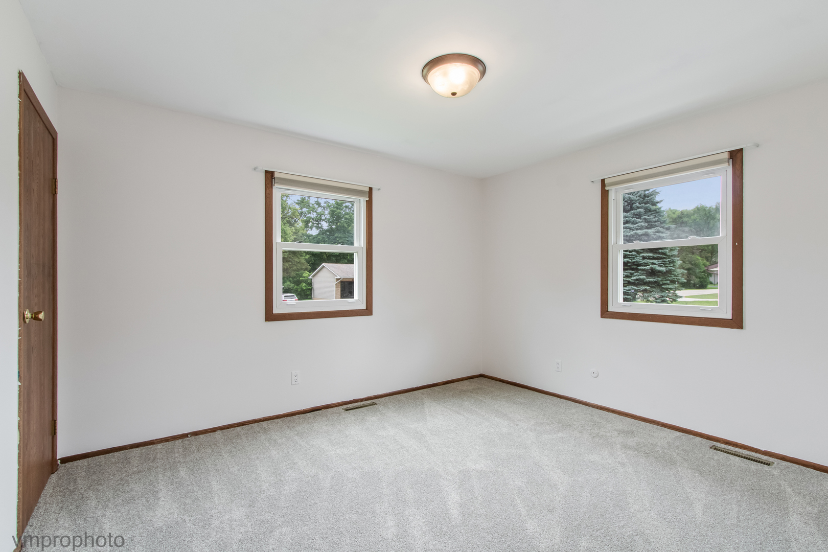 4402 Elmleaf Drive, McHenry, IL 60051