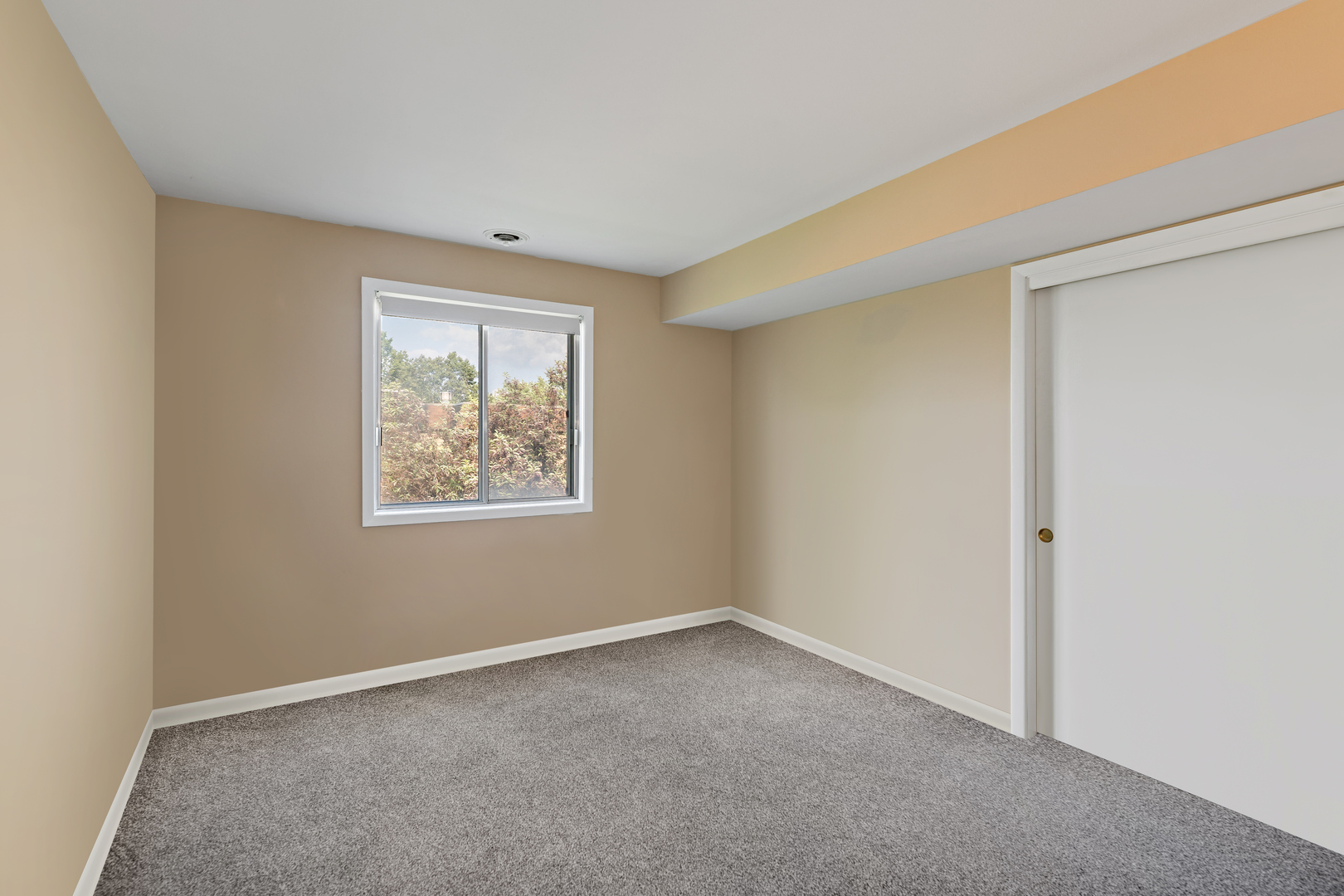 5704 128th Street #3D, Crestwood, IL 60418