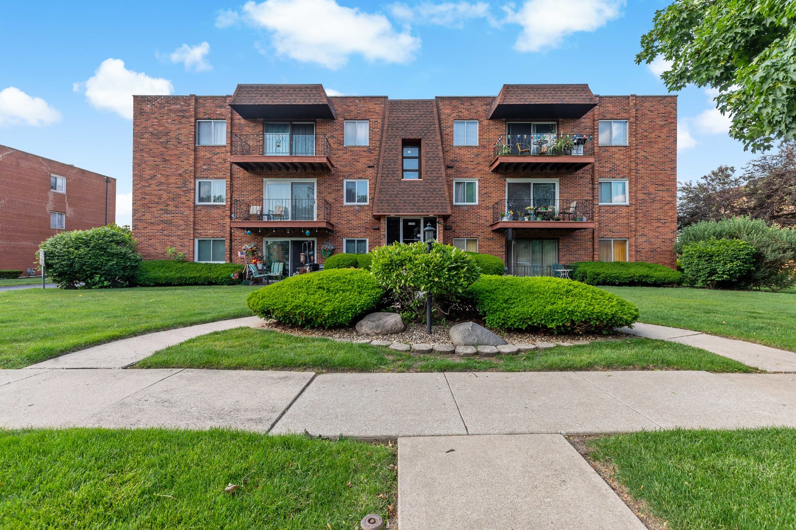 5704 128th Street #3D, Crestwood, IL 60418