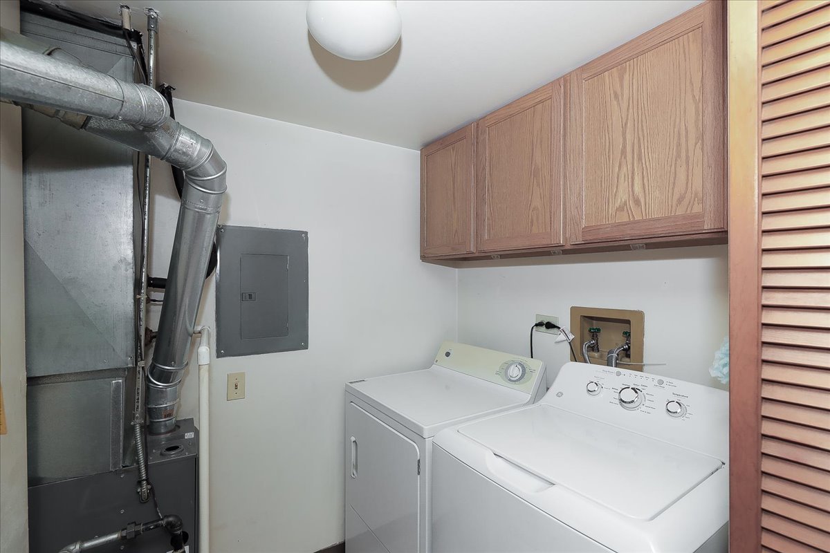 440 E Montrose Avenue #106, Wood Dale, IL 60191