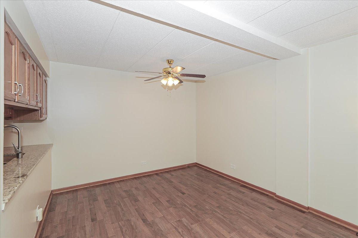 440 E Montrose Avenue #106, Wood Dale, IL 60191