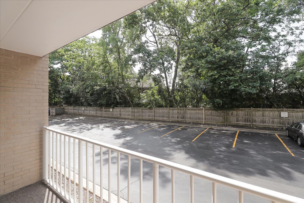 440 E Montrose Avenue #106, Wood Dale, IL 60191