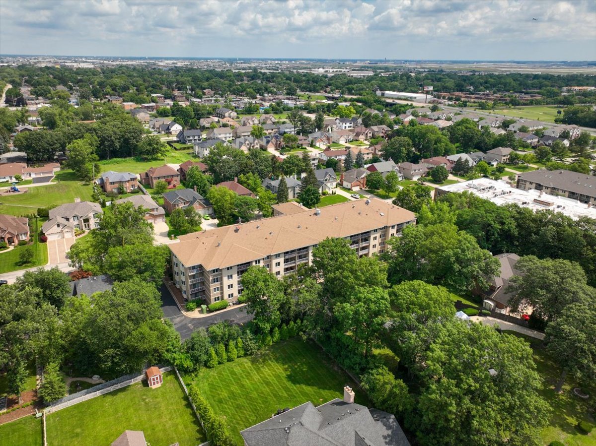 440 E Montrose Avenue #106, Wood Dale, IL 60191