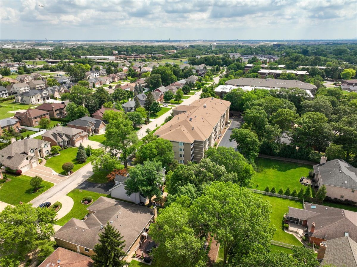 440 E Montrose Avenue #106, Wood Dale, IL 60191