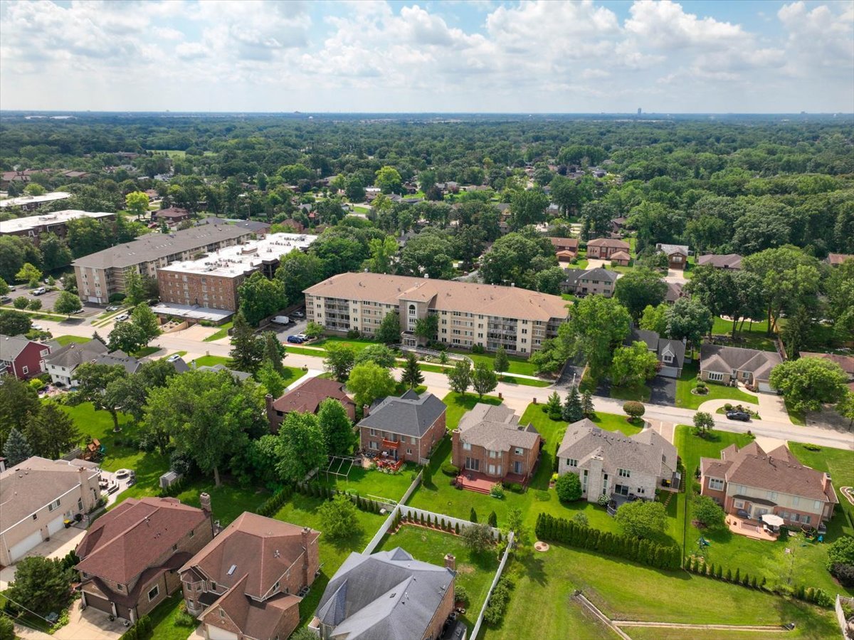440 E Montrose Avenue #106, Wood Dale, IL 60191