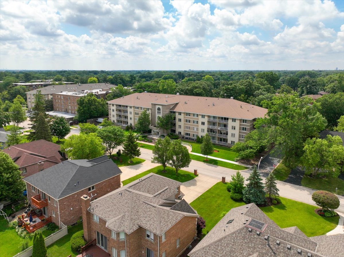 440 E Montrose Avenue #106, Wood Dale, IL 60191