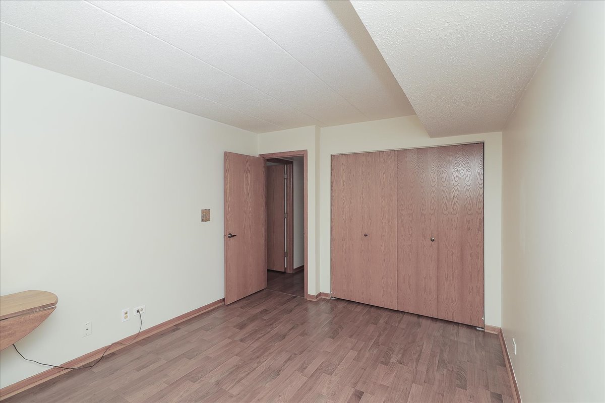 440 E Montrose Avenue #106, Wood Dale, IL 60191