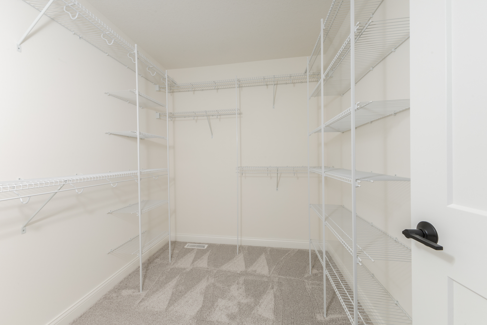 1313 Woodbine Road, Bloomington, IL 61704