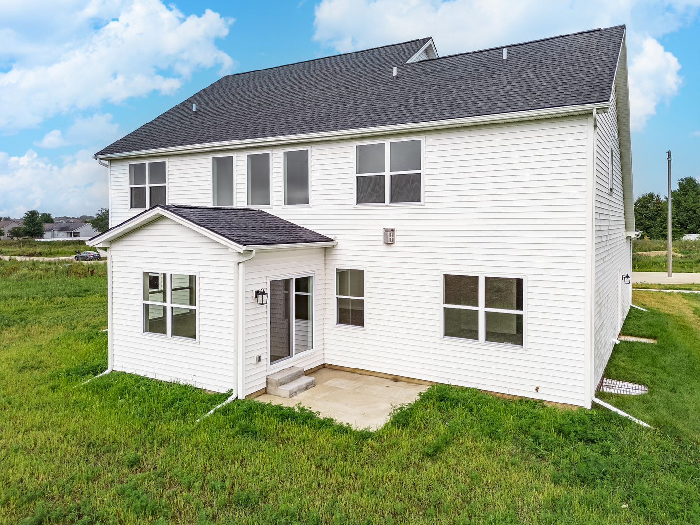 1313 Woodbine Road, Bloomington, IL 61704