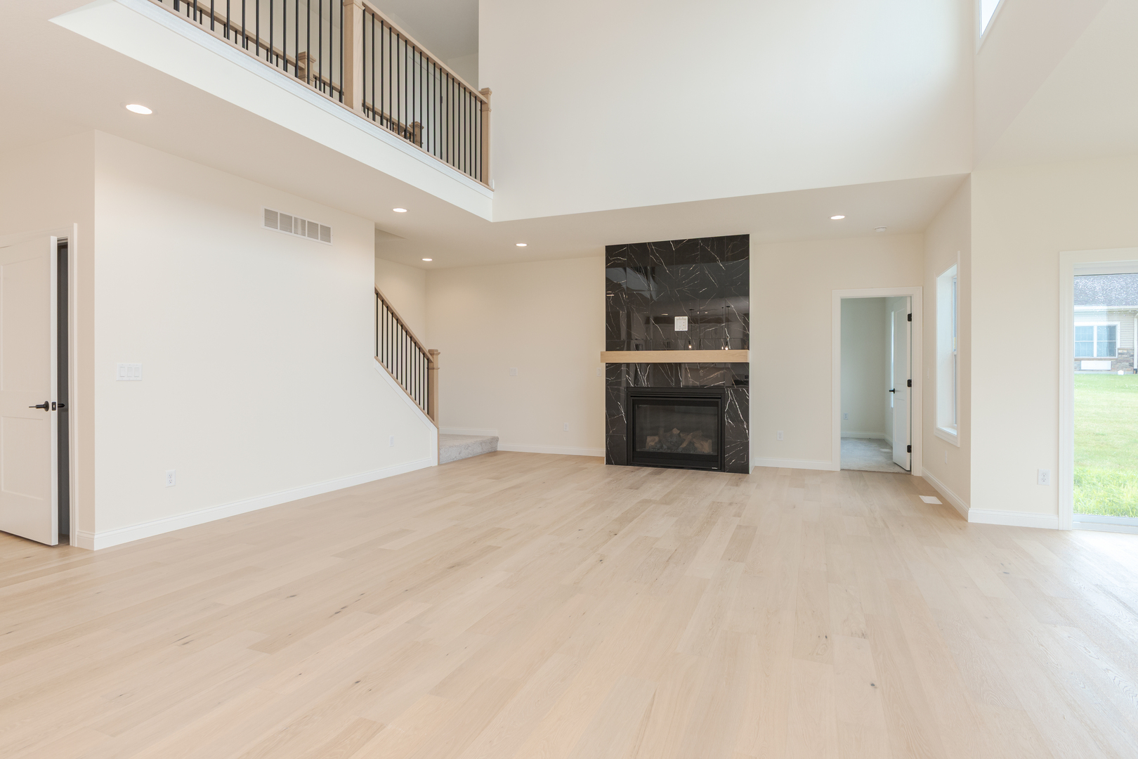 1313 Woodbine Road, Bloomington, IL 61704