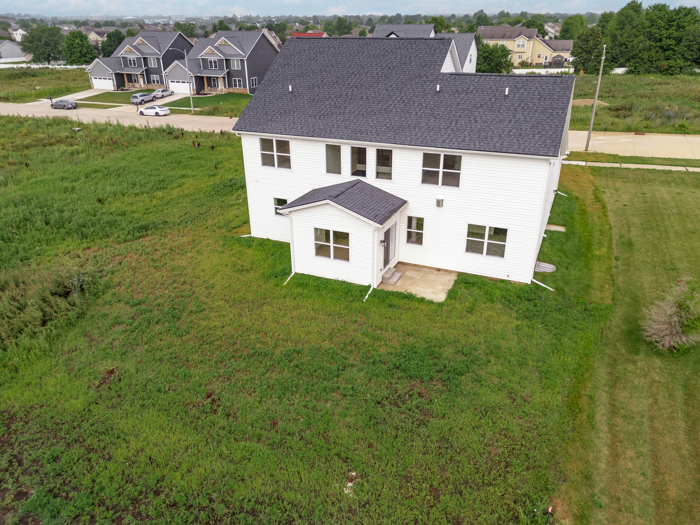 1313 Woodbine Road, Bloomington, IL 61704