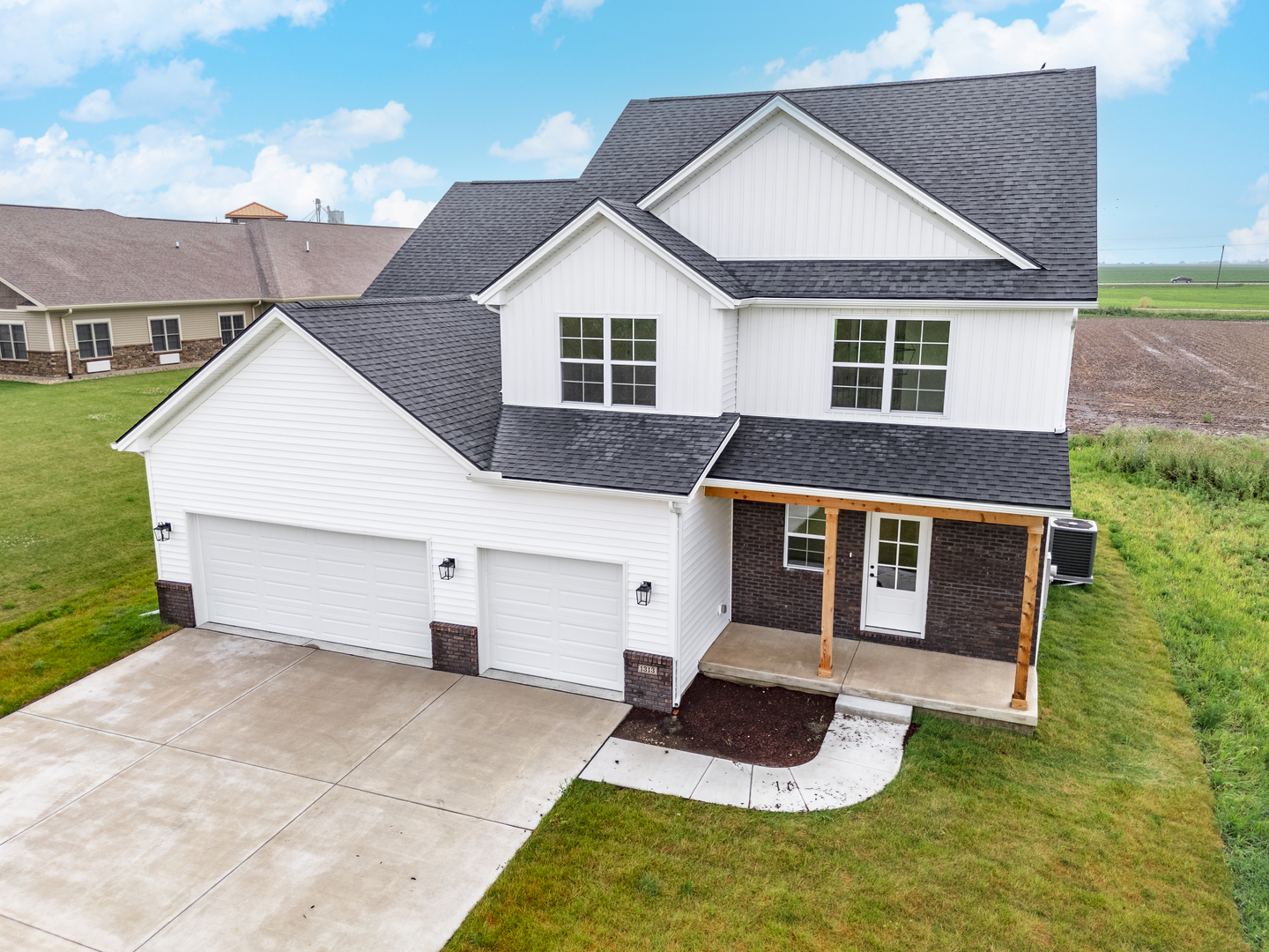 1313 Woodbine Road, Bloomington, IL 61704