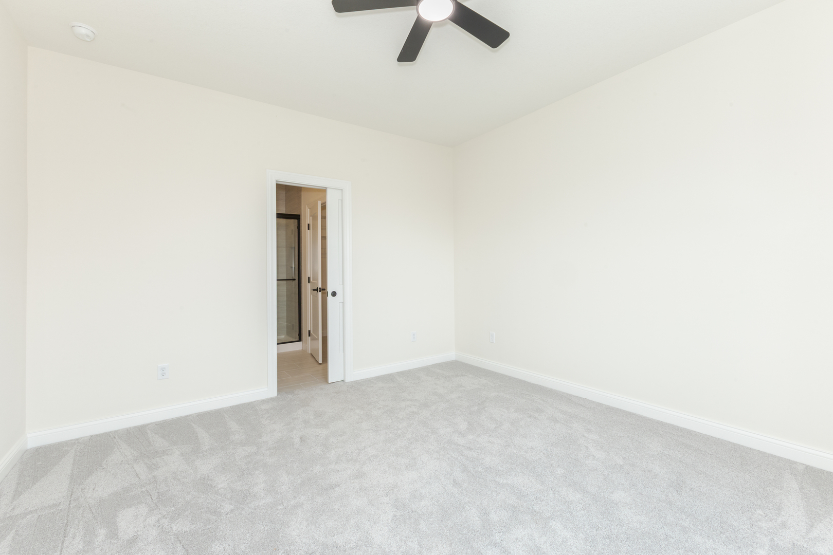 1313 Woodbine Road, Bloomington, IL 61704