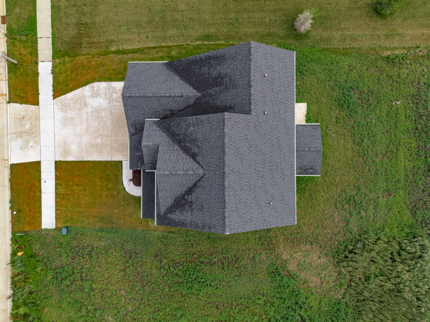 1313 Woodbine Road, Bloomington, IL 61704