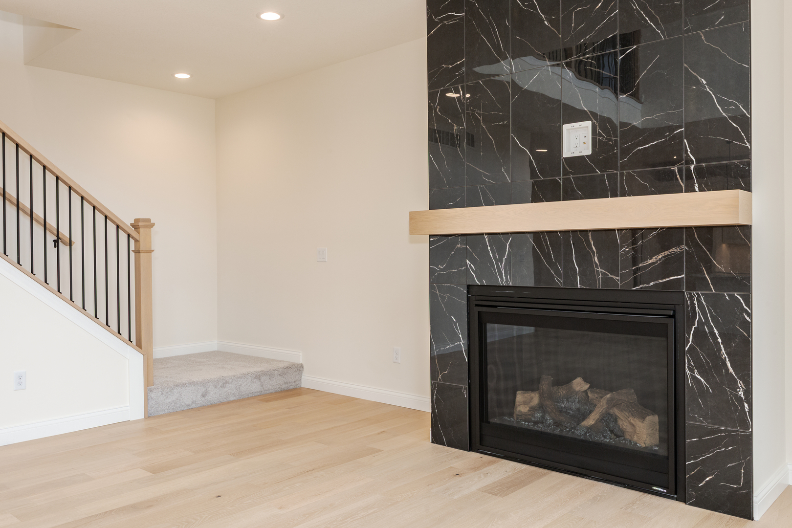 1313 Woodbine Road, Bloomington, IL 61704