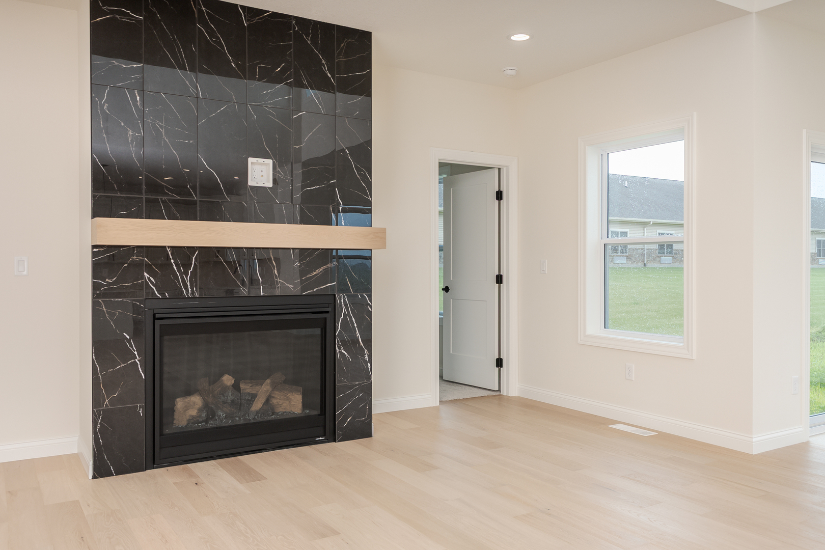 1313 Woodbine Road, Bloomington, IL 61704