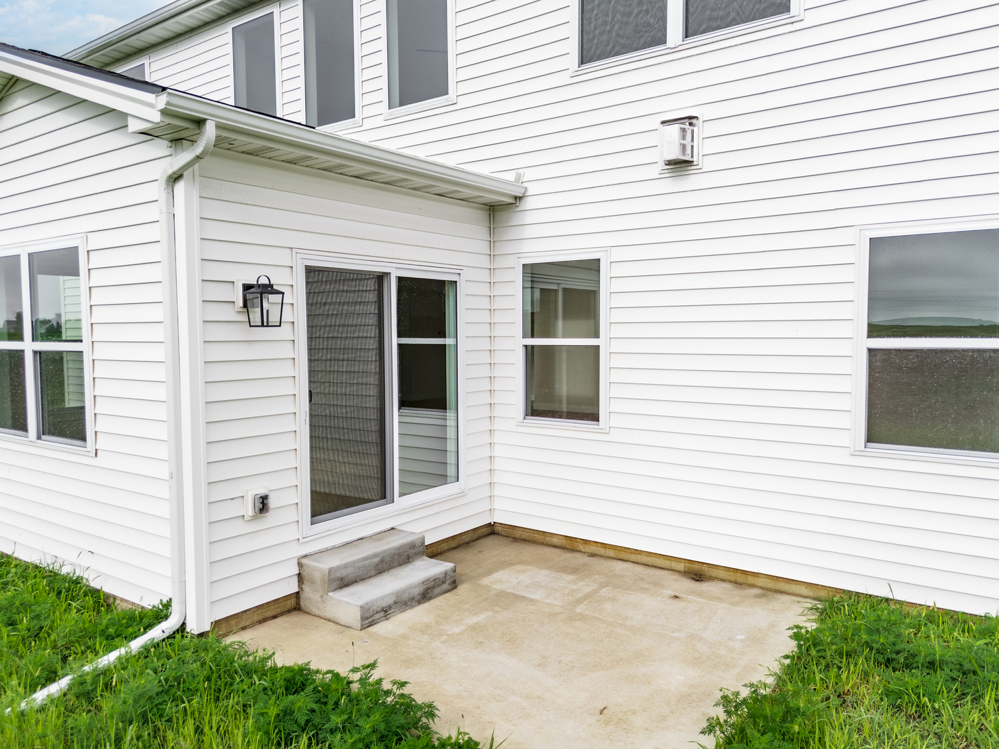 1313 Woodbine Road, Bloomington, IL 61704